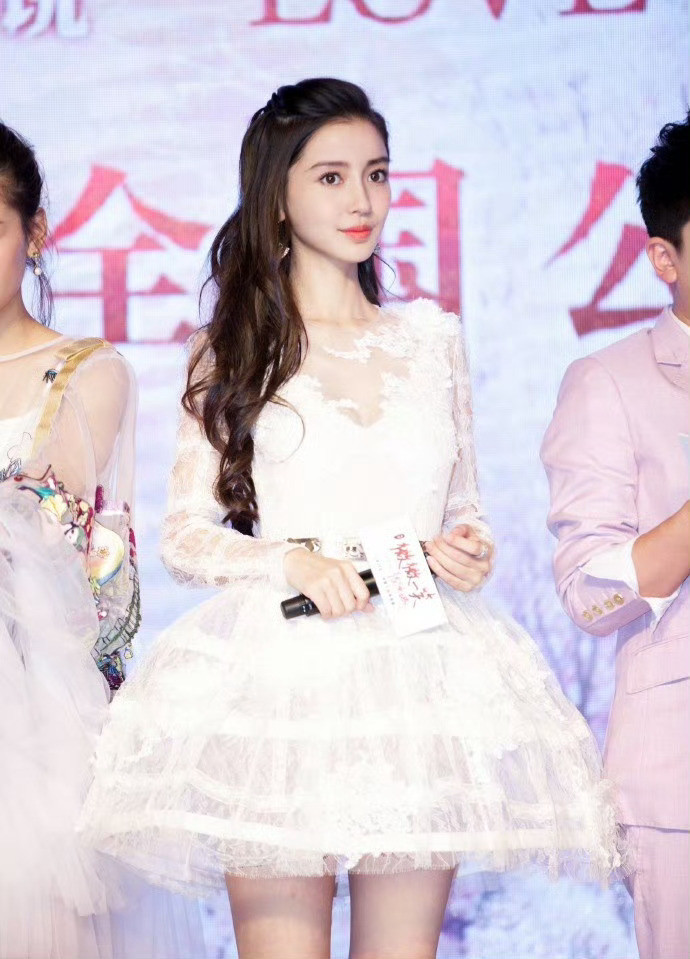 Zuhair很难借吗如果你是angelababy的话…应该不然此女时尚资源可怕到离谱含金量如此高的祖