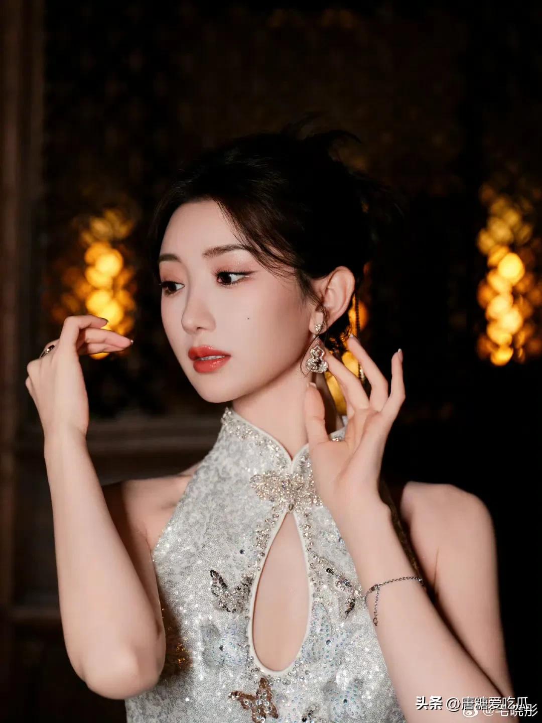 我有预感毛晓彤不会结婚了因为娱乐圈爆料拆台就是从她开始的，现在每年都有人因为