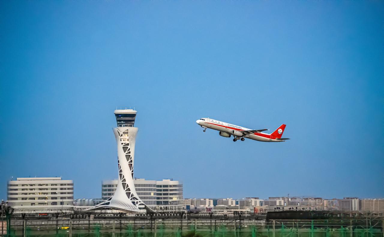 提前21天！兰州中川机场旅客吞吐量突破1700万，丝路空港活力再升级好消息