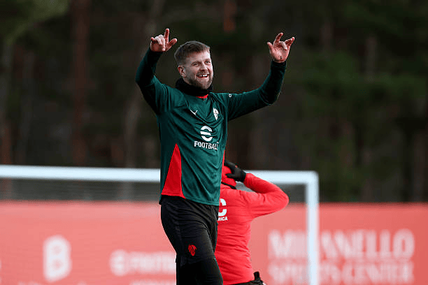 米兰承担菲尔克鲁格税后400万年薪;无租借费, 买断费500万