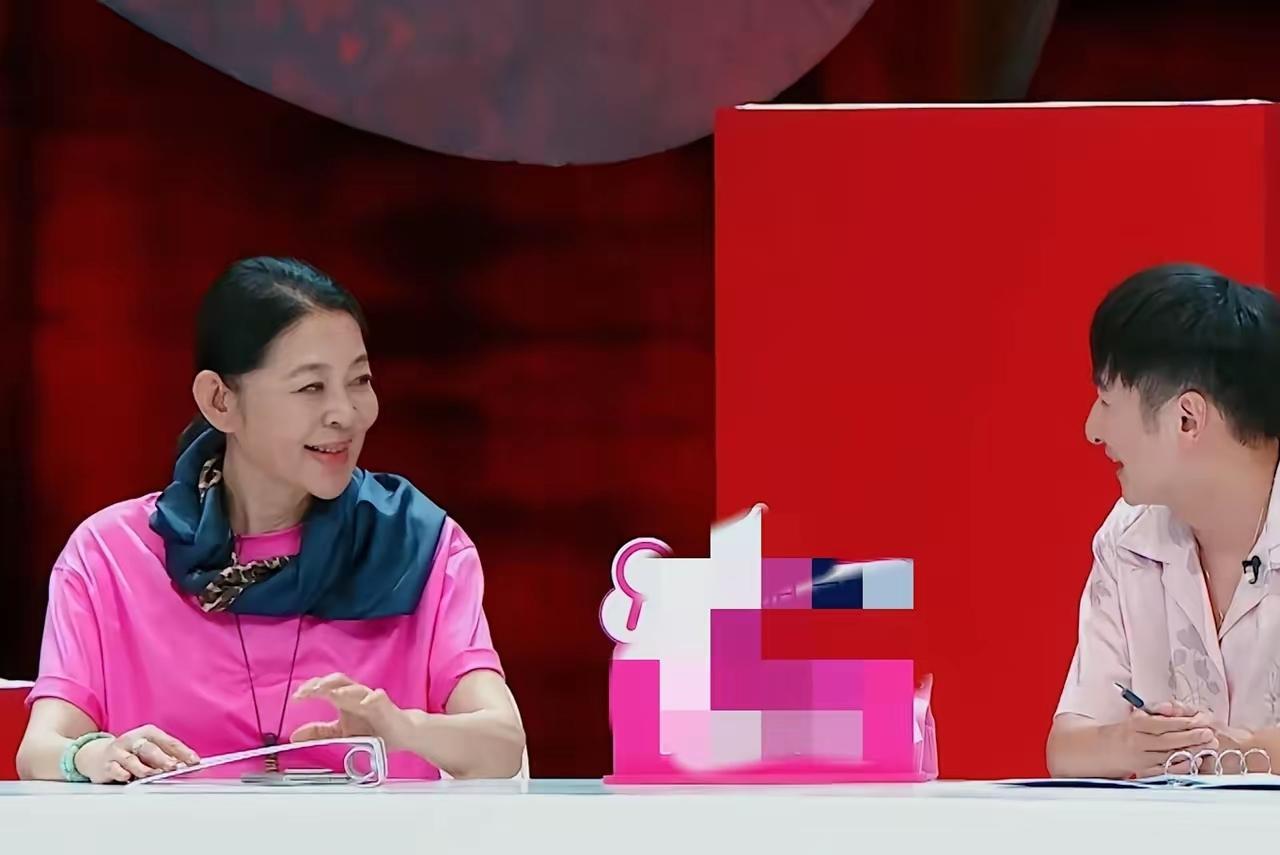 李维嘉一句话道破他的现状！在综艺节目里，李维嘉说自己是家族里的长孙，倪萍震惊的