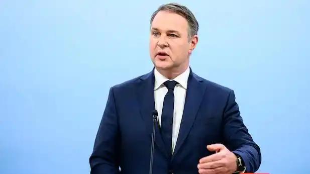 谁能料到！特朗普一心想动手，本想拉着欧洲盟友搭把手，结果却被狠狠泼了一盆冷水，不