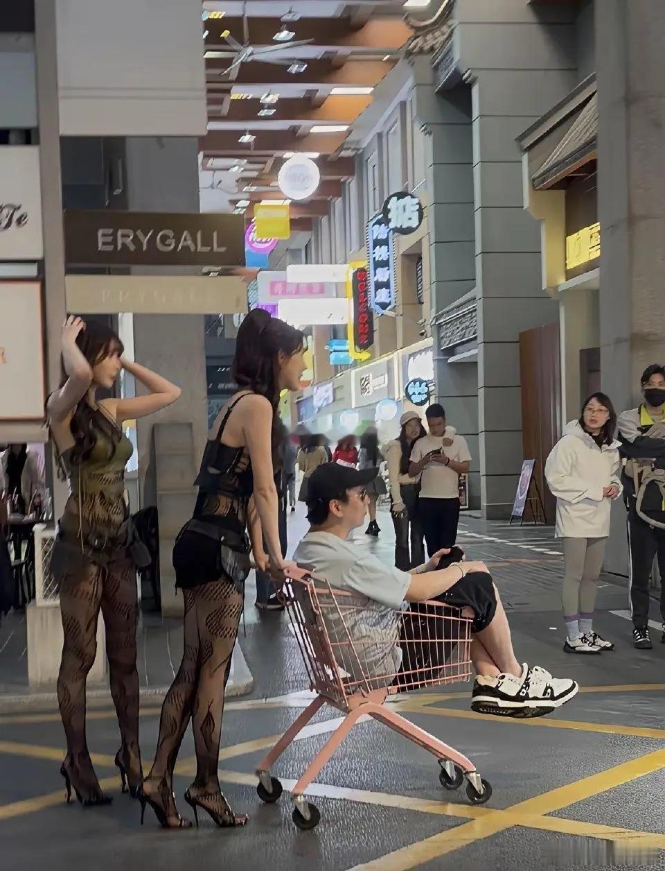 大环境不好啊，国民老公的品味也下降了