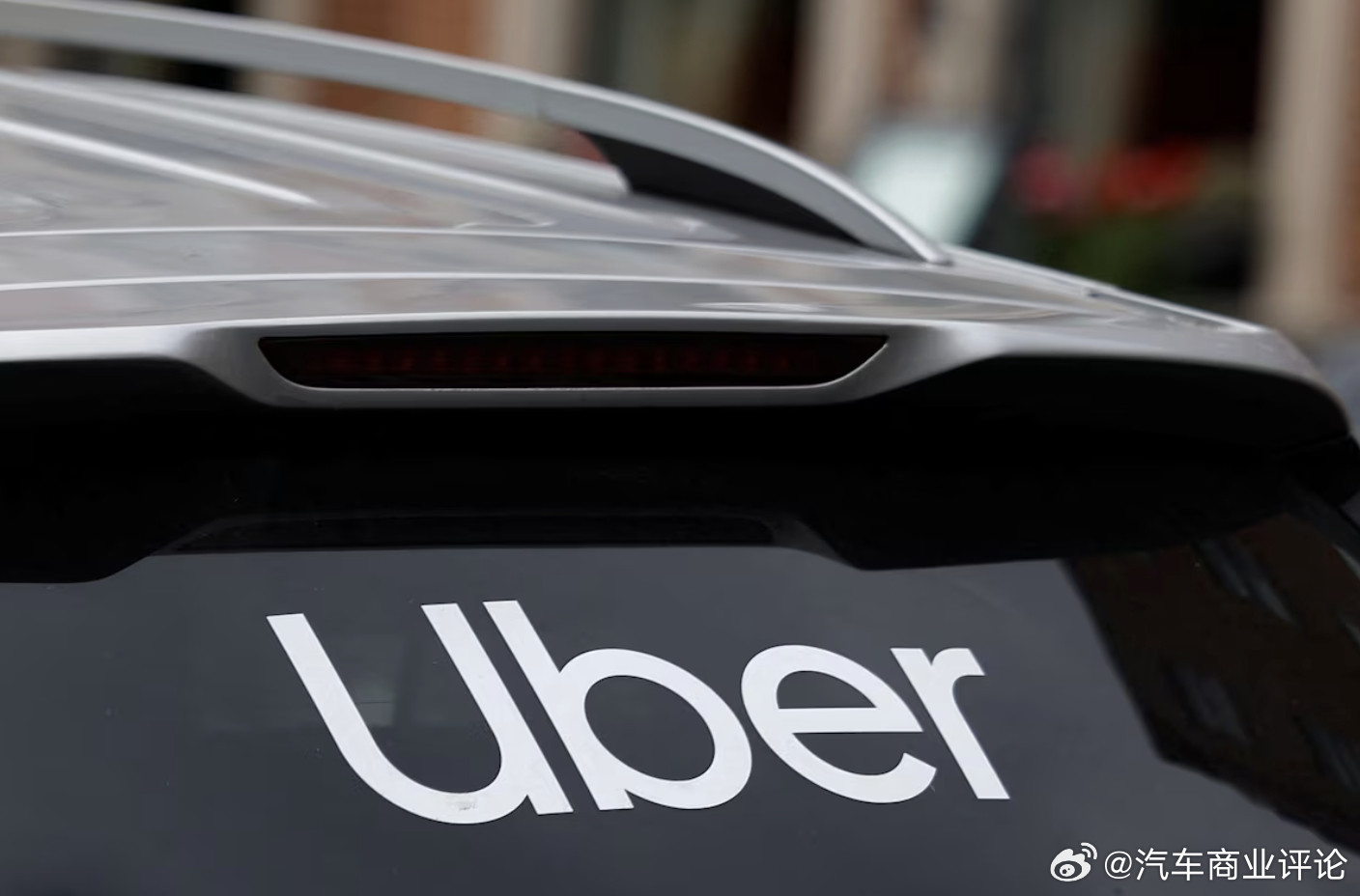 Uber斥资近5亿美元加码Robotaxi当地时间6月3日，路透社独家报道Ube