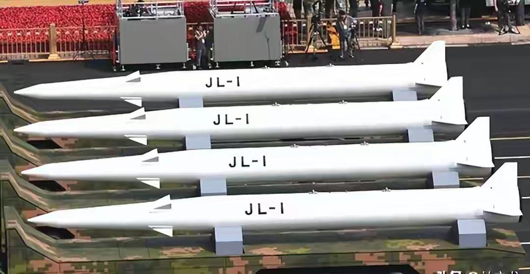 惊雷-1空射型导弹，这玩意能对美国的航母一发入魂吗？一发不够，10发呢？50发呢