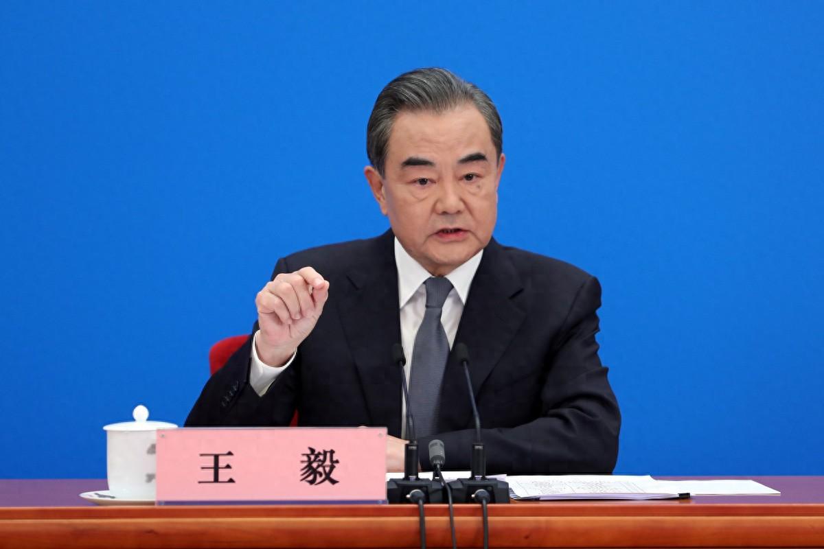 🌞他已经等不及了，王毅的警告也没拦住他，特朗普这次，是要豁出去干到底。这一