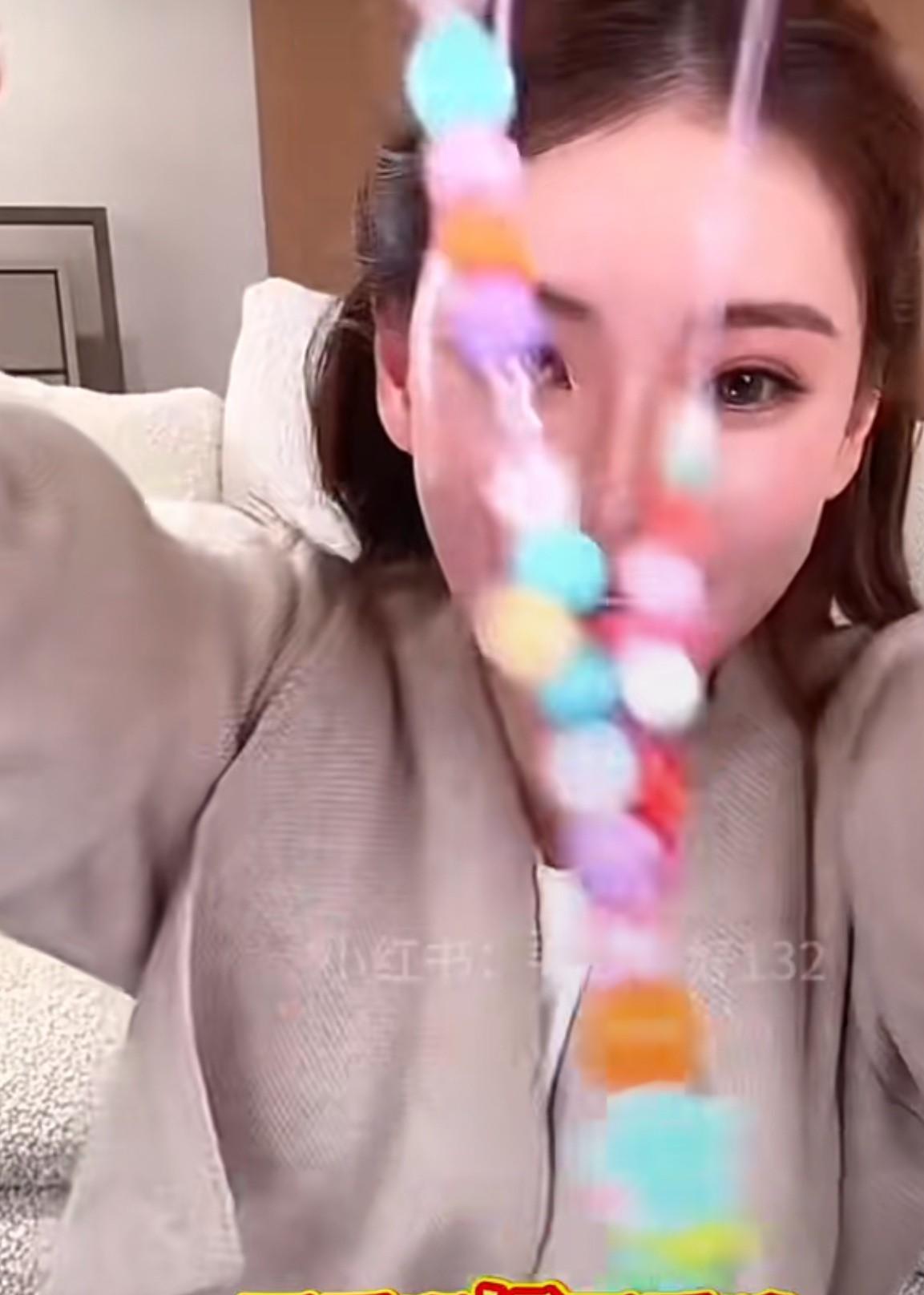 小玥儿太有心了！马筱梅直播的时候突然想到一件事！然后说我要给你们看看哎，她爸爸