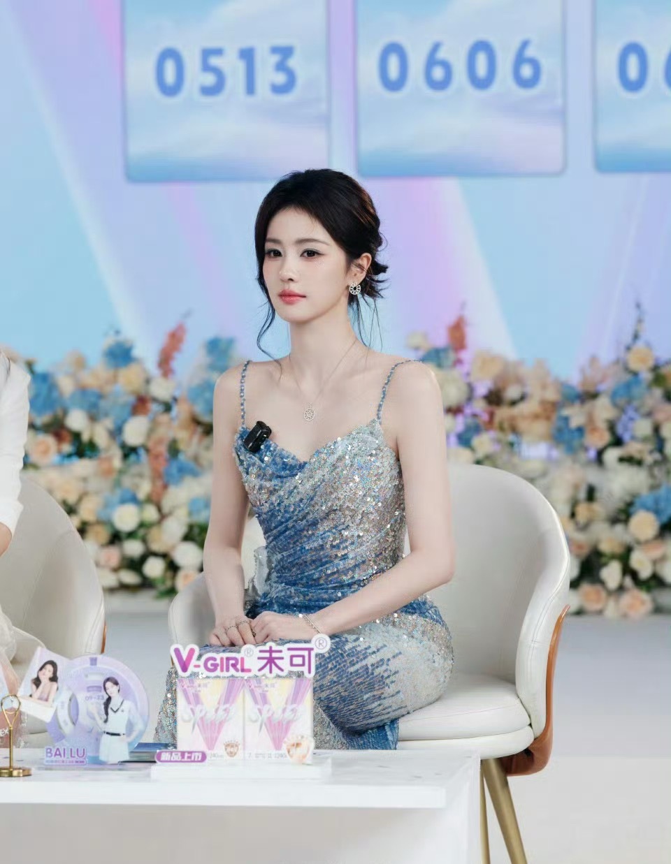 白鹿直播造型最近的妆造都好美​​​