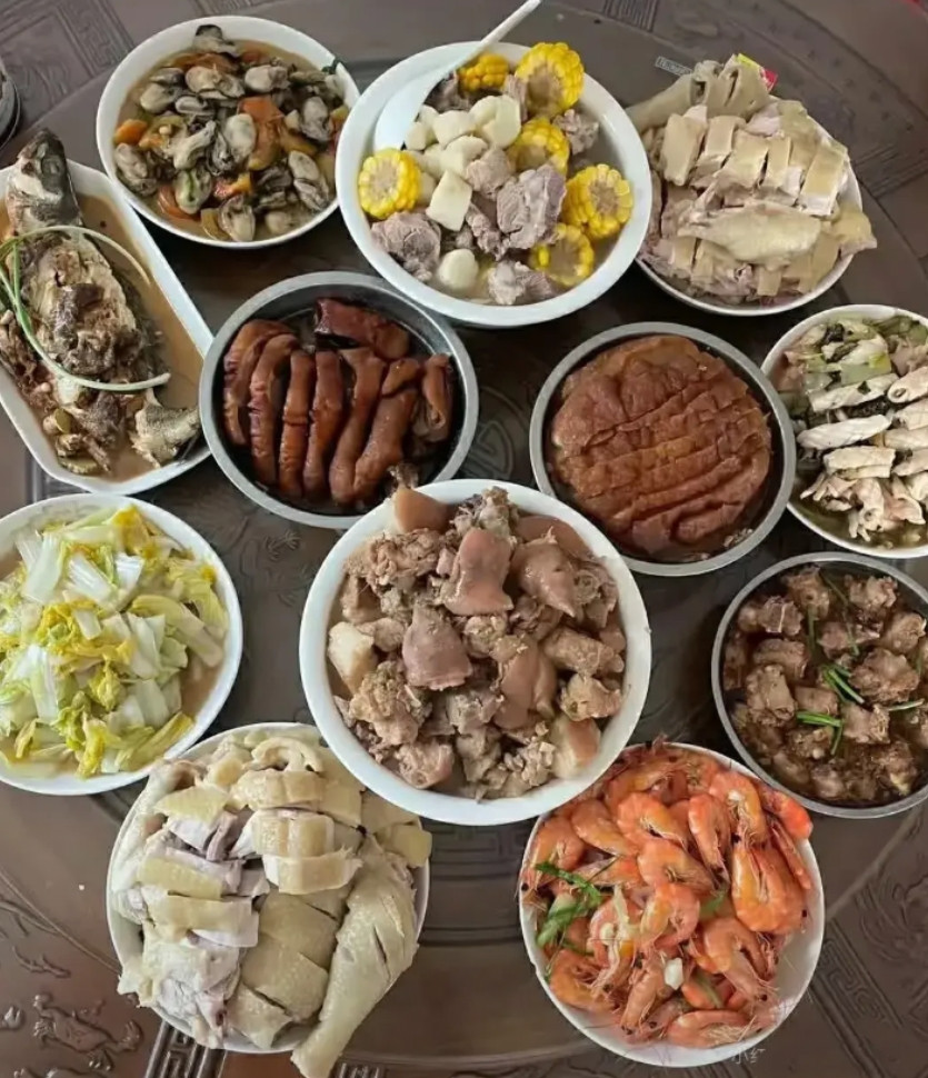 这顿超丰盛的家宴，总感觉少点什么？