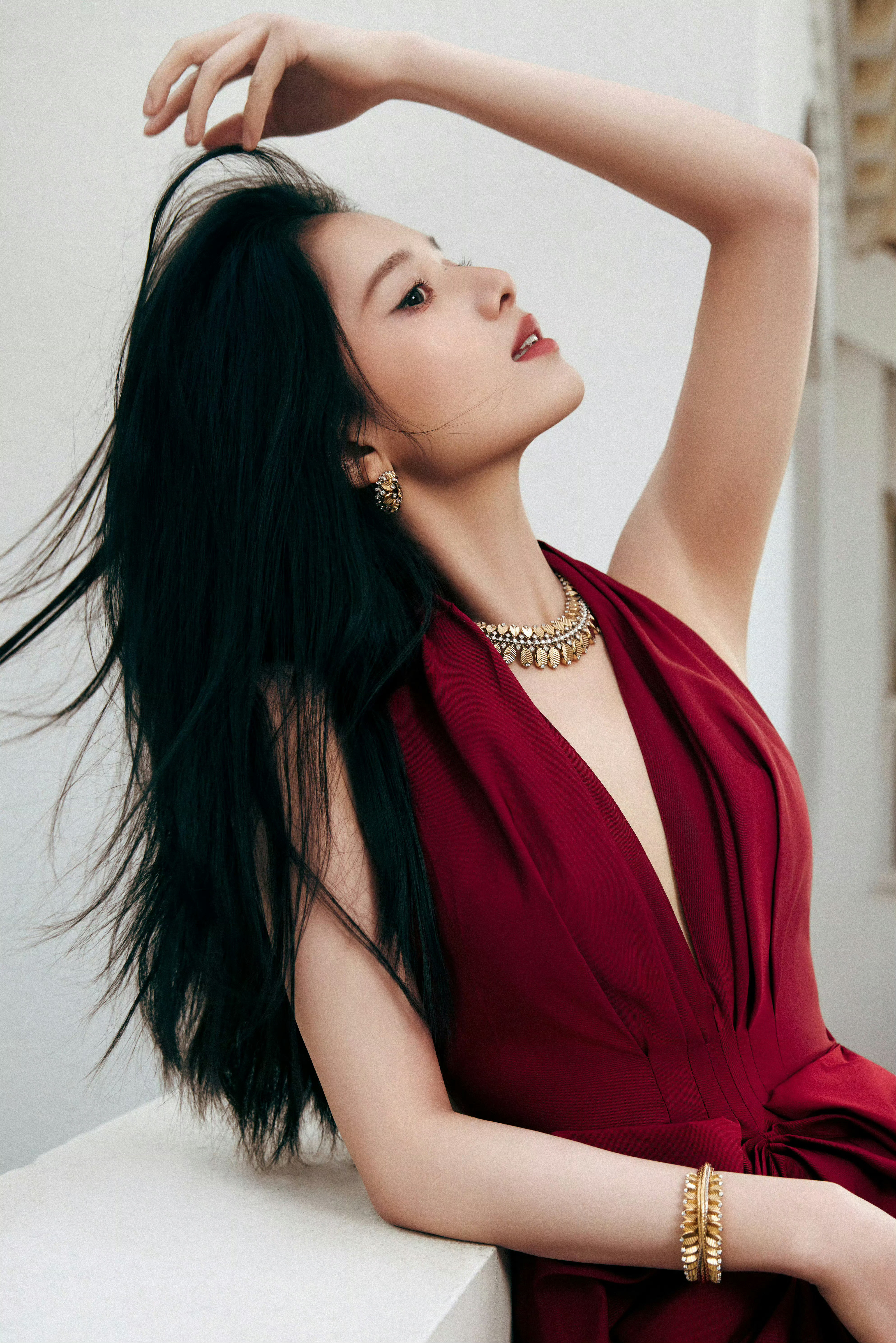 张婧仪xVogue盛典第二套妆造​​​