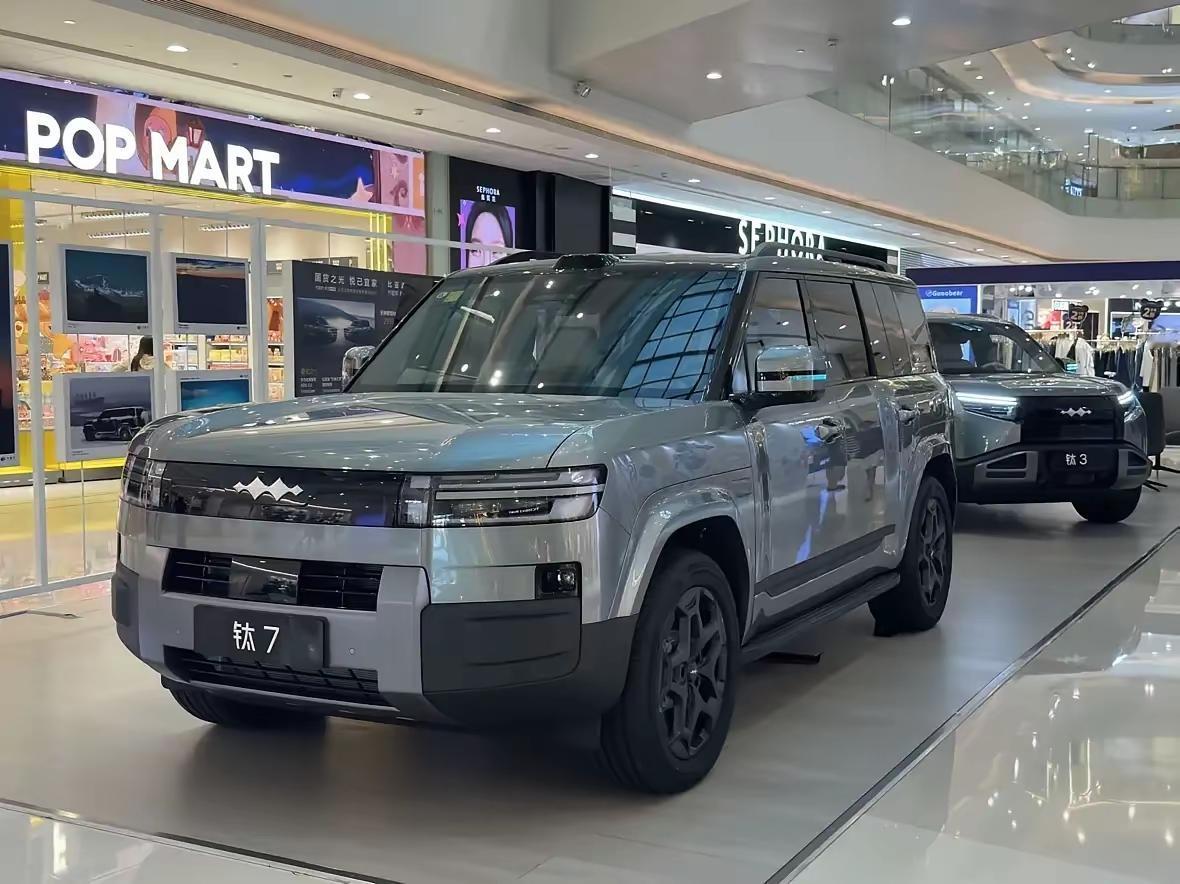 方程豹钛7好大啊[抠鼻]