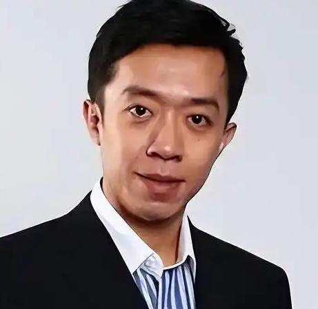 李菁，原名李国瑛，1948年11月8日出生于上海，1949年随家人迁居香港，中国