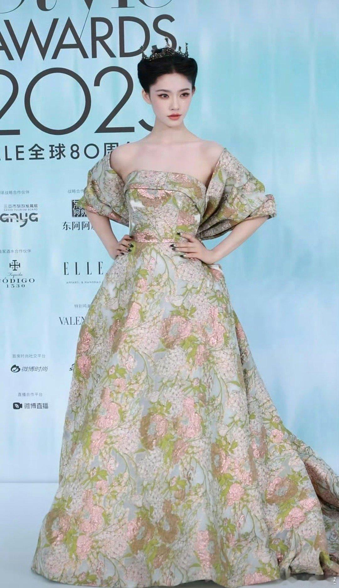 林允公主皇冠公主驾到🙌🙌林允ELLE造型美成啥样了，复