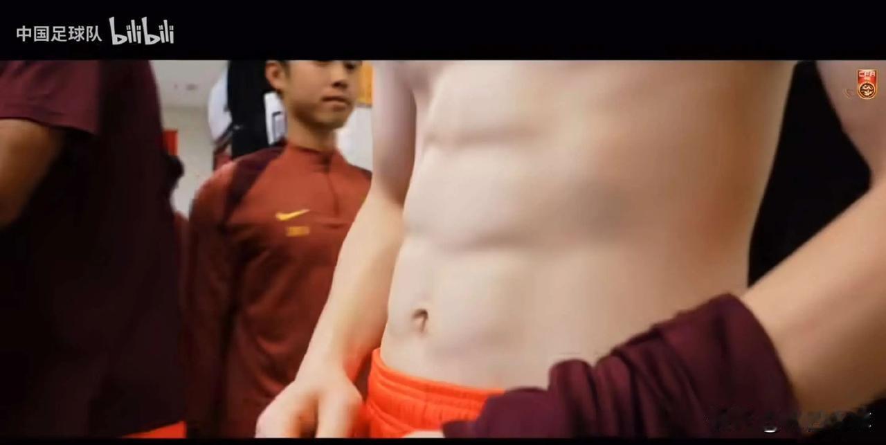 中国U17国少队能够晋级世少赛和获得亚少赛亚军的原因找到了，那就是不少国少队的球