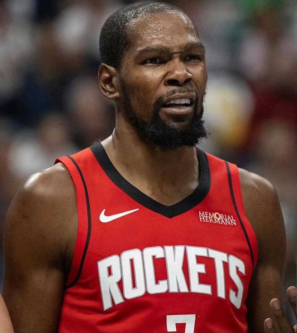 杜兰特将缺阵G4，火箭若被横扫有巨变吗？今天杜兰特参与了球队录像课，但骨挫伤让