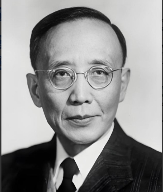 1978年，郭沫若因病去世不久，他妻子于立群突然自缢身亡，原来，她在整理丈夫遗物