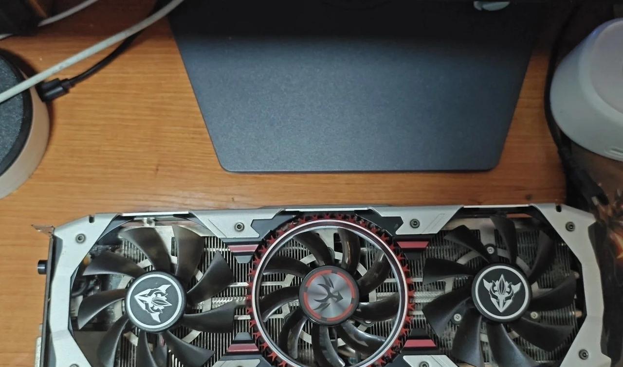 出七彩虹GT1080ti11G显存｜功能全好无维修出七彩虹GT1080t