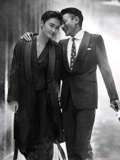 李宇春果然有男人缘，和天王拍写真，毫无违和感，满满的兄弟情