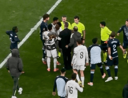 马卡: 最后时刻任意球位置前提1米, 主裁要重罚引爆皇马抗议