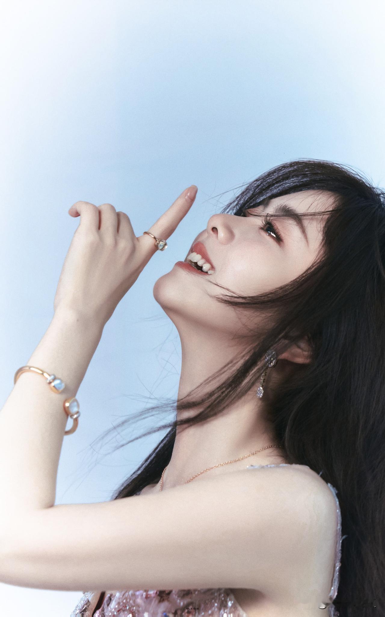 你们难道没有发现吗谭松韵有点不对劲比起她低调，不炒作，我觉得我很不能接受的是