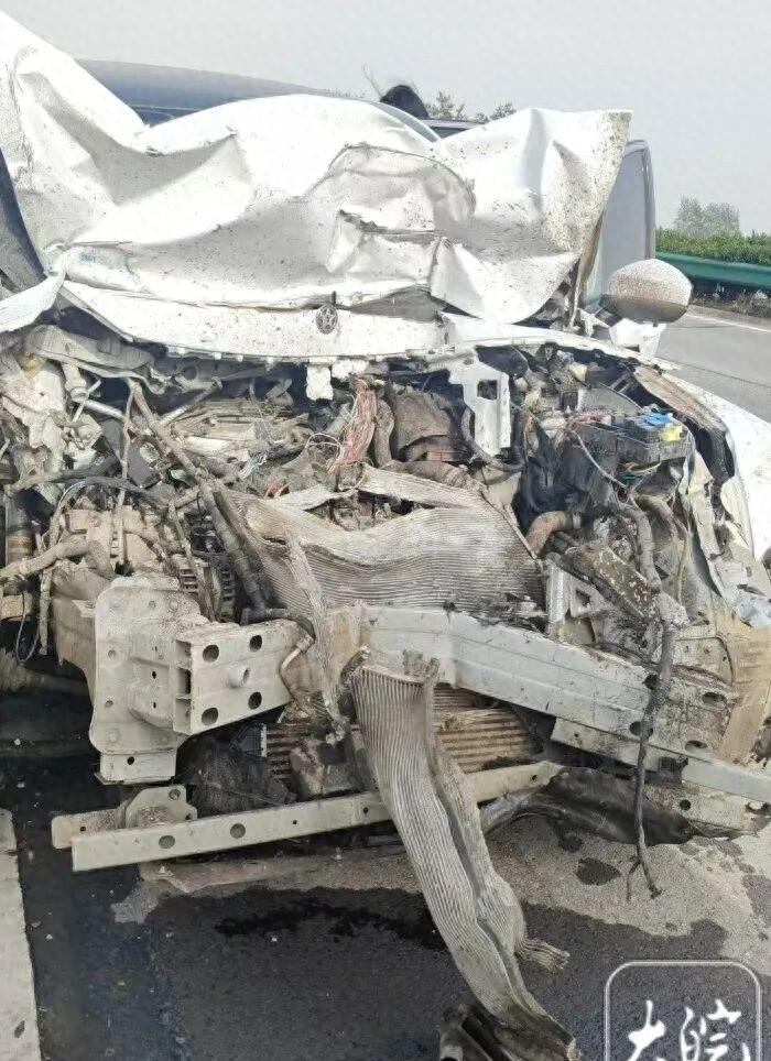 司机上诉引争议2025年5月18日，河南新密男子刘某参加外甥满月宴后，驾车搭载