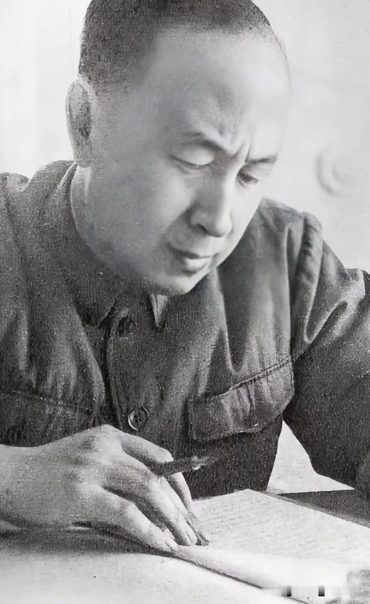 惊呆!钱学森家里用的牙签要过德国显微镜，一根根照，看有没有毒。泡茶的水得