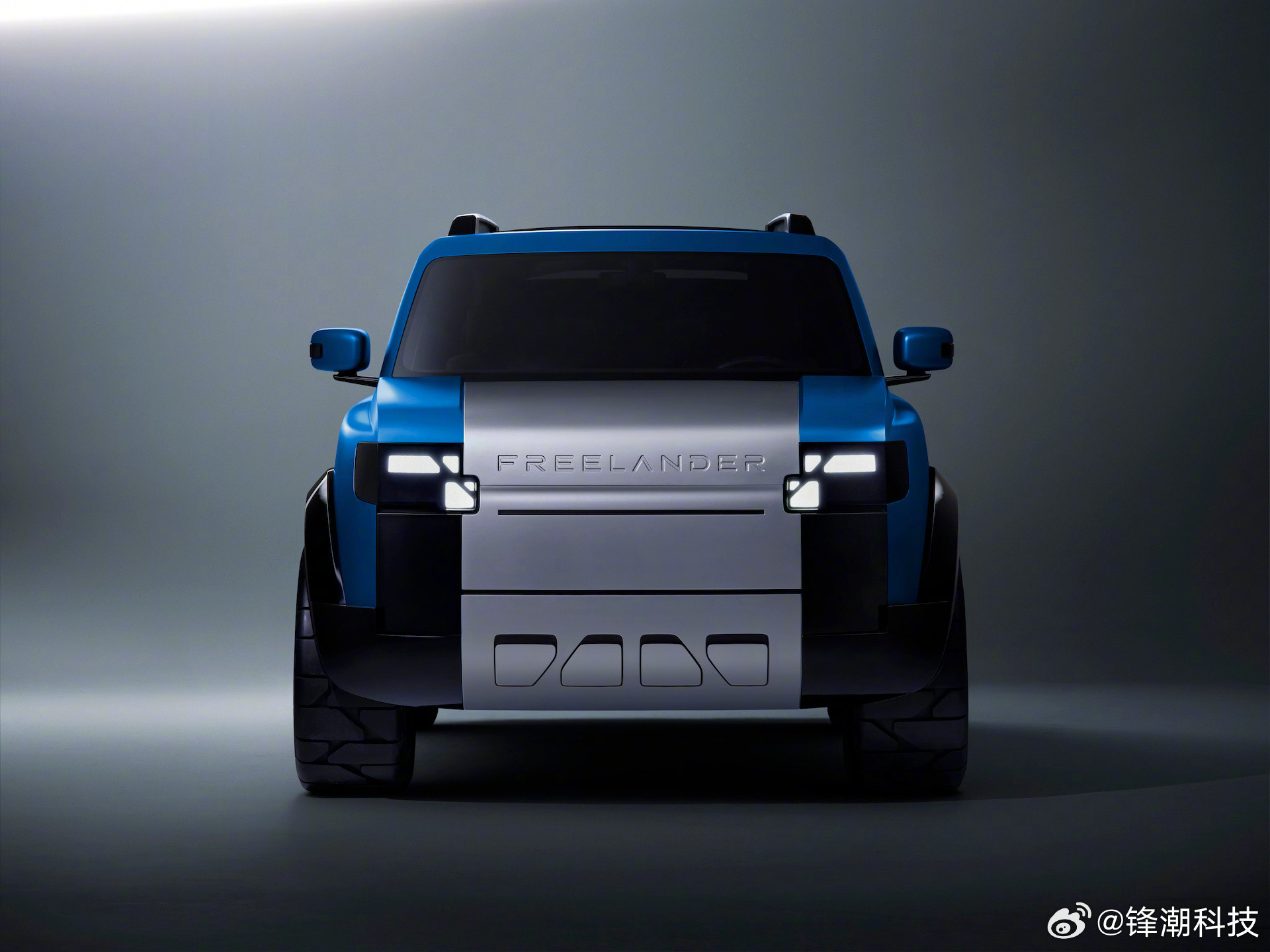 这车越看越觉得有点眼熟，但就是想不起来像啥。