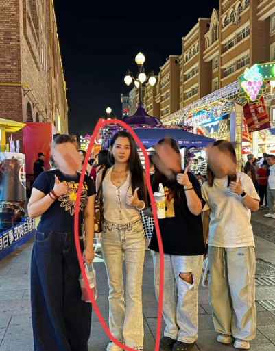 汪峰，捡到宝了。7月10号，54岁的汪峰，冲上热搜，这一次，不是因为章子怡