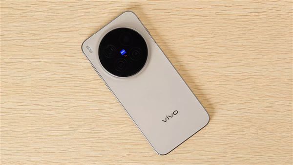 产品线扩容！vivoX500新增ProMax：首发满血天玑9600Pro6