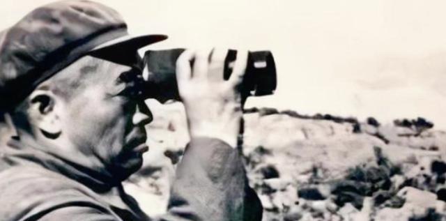 1949年，解放军遭马家军包围，眼看就要全军覆没！彭老总情急之下，大喊：“炮轰穿