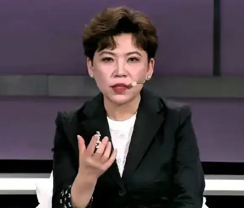 乒乓前辈邓亚萍：男乒年轻选手普遍存在三个问题一、思想压力过大，换句话说就是想