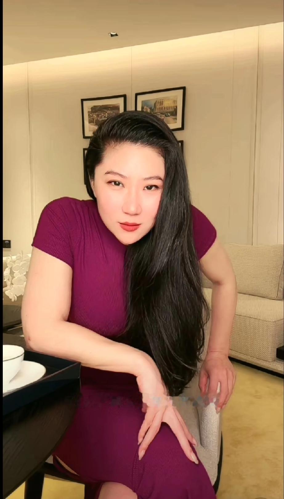 谢贤前女友回应：被包养还有脸说Coco说大家都会讲女孩奉献了青春，可是男人用