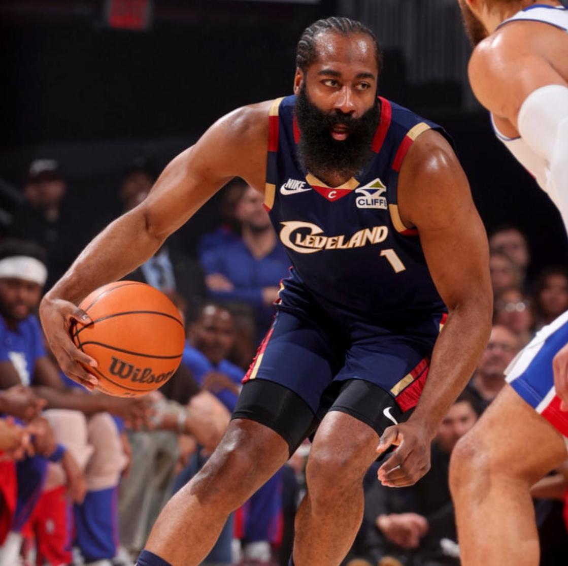 哈登年薪就值1500万了NBA名记ChrisMannix在节目里直接说了，