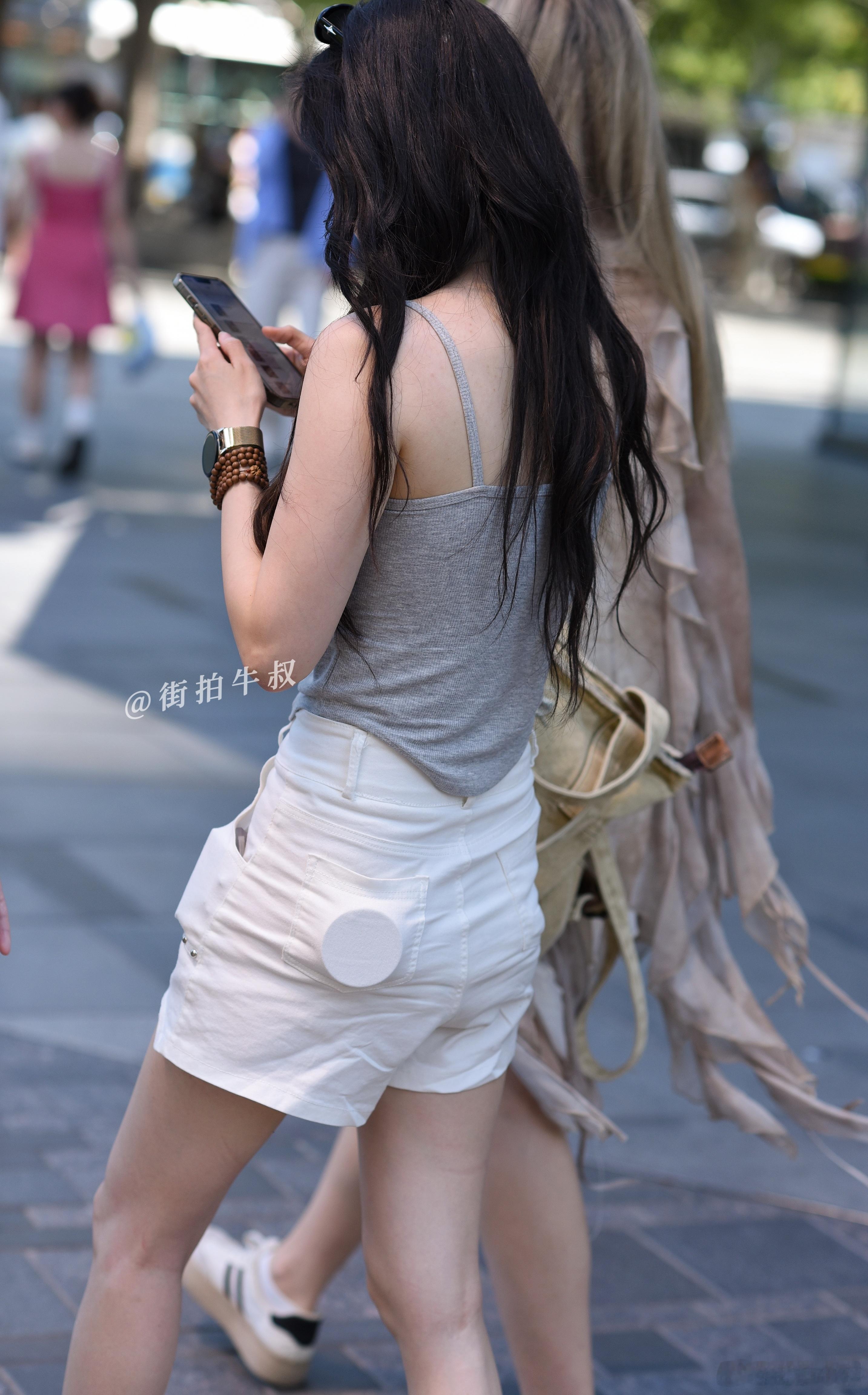 漂亮气质的休闲穿搭