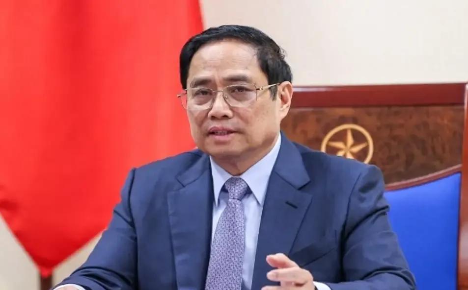 前脚越南总理范明政要求中国帮助越南修建高铁并转让技术，后脚越南与美国达成关税协议