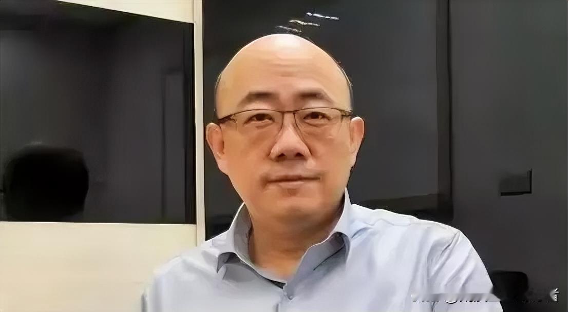 台湾评论员郭正亮曾表示：“我认识的国民党人里，没有一个主张两岸统一；连战、吴伯雄