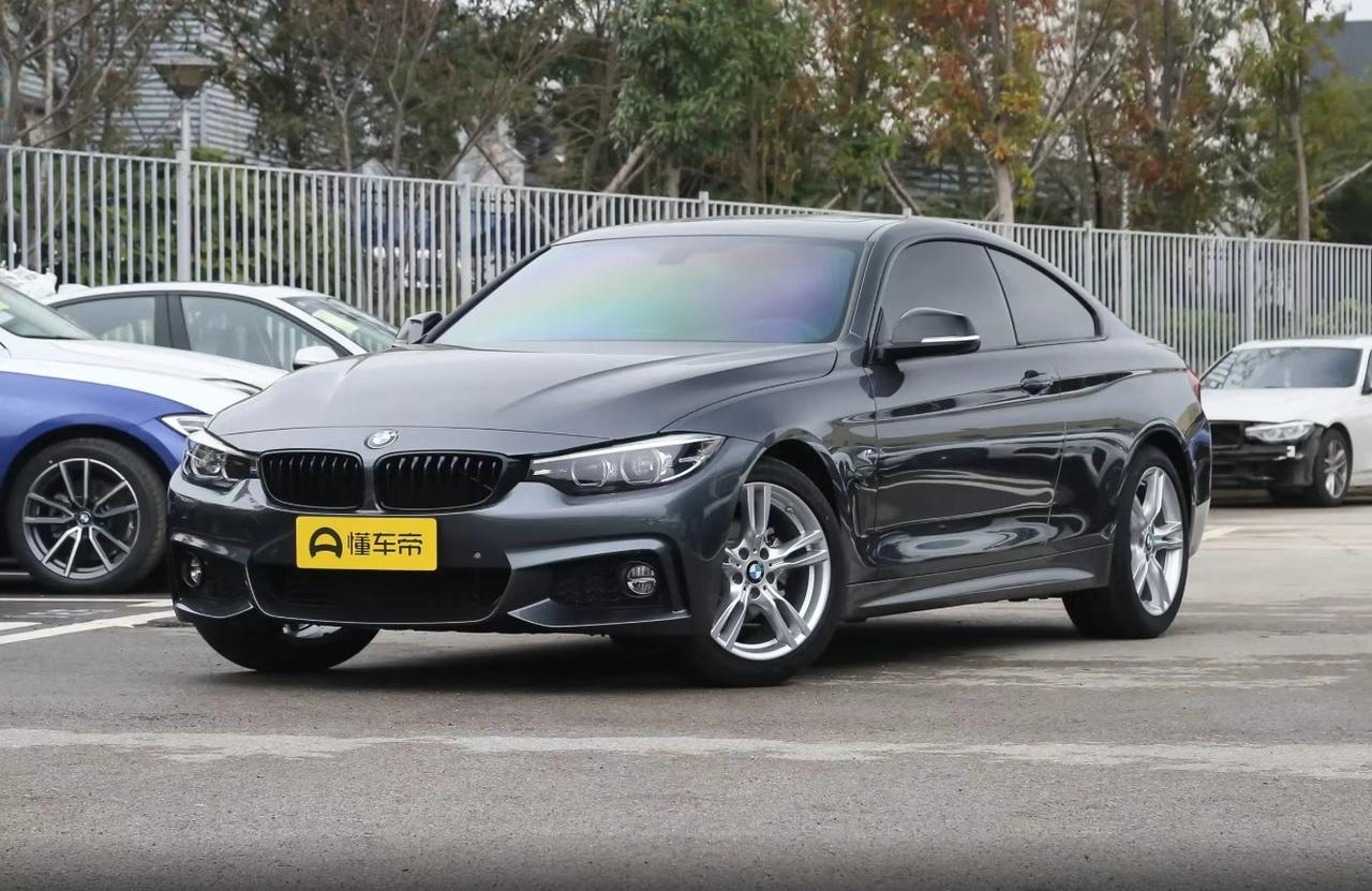 如果你刷到一辆二手宝马4系——溜背线条、无框车门、大鼻孔前脸，心里一动：“这车太