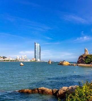 厦门稳了！今年漳州越追越远。2024年厦门GDP8589.01亿（+5.5