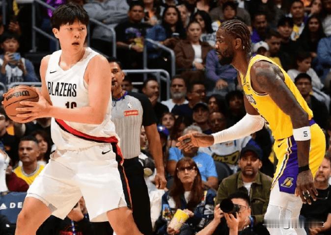 10月28日这场开拓者122-108战胜湖人的比赛，看点不少。克林根表现超神