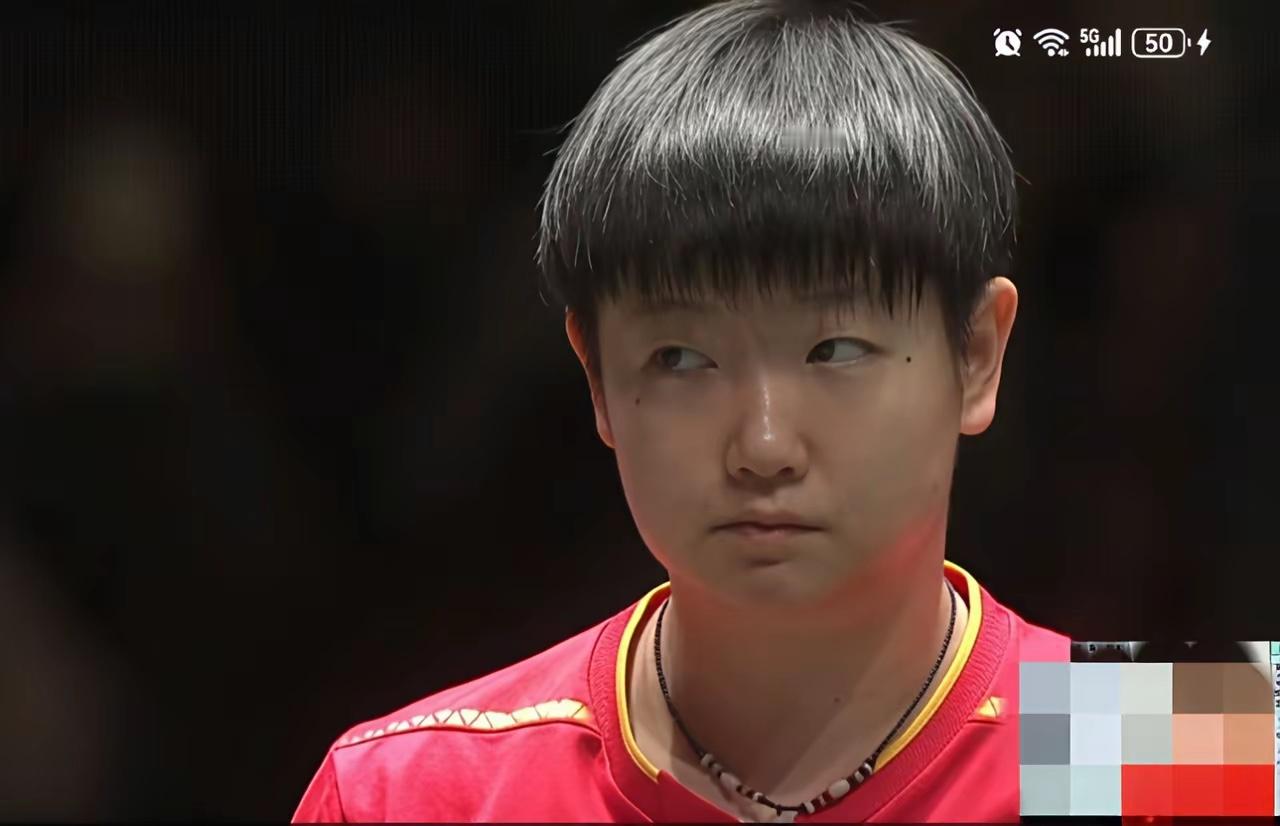 昨天两人混双打完日本队握手的时候，两人的眼神真的是一点都装不了。一般比赛后不管是