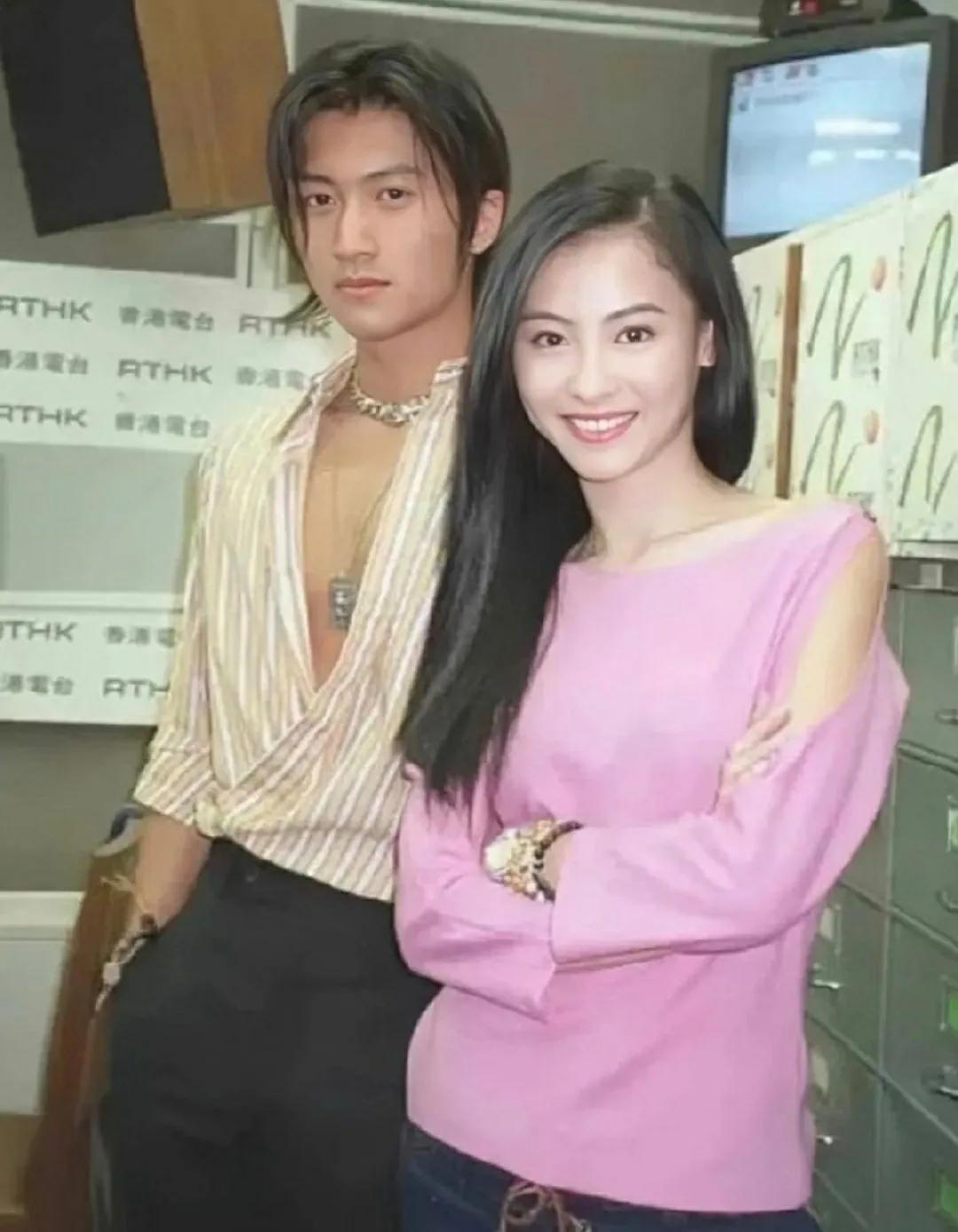 谁还没为“锋芝恋”意难平过？近日导演王晶爆料聊起谢霆锋和张柏芝离婚的原因，王