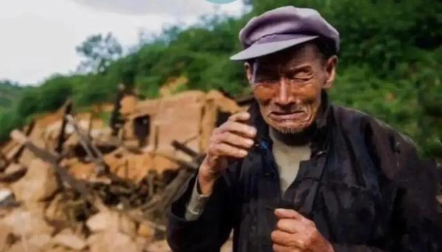 1962年10月，孙明顺和战友们像往常一样，在中印边境的山腰间巡逻，他们没人想到