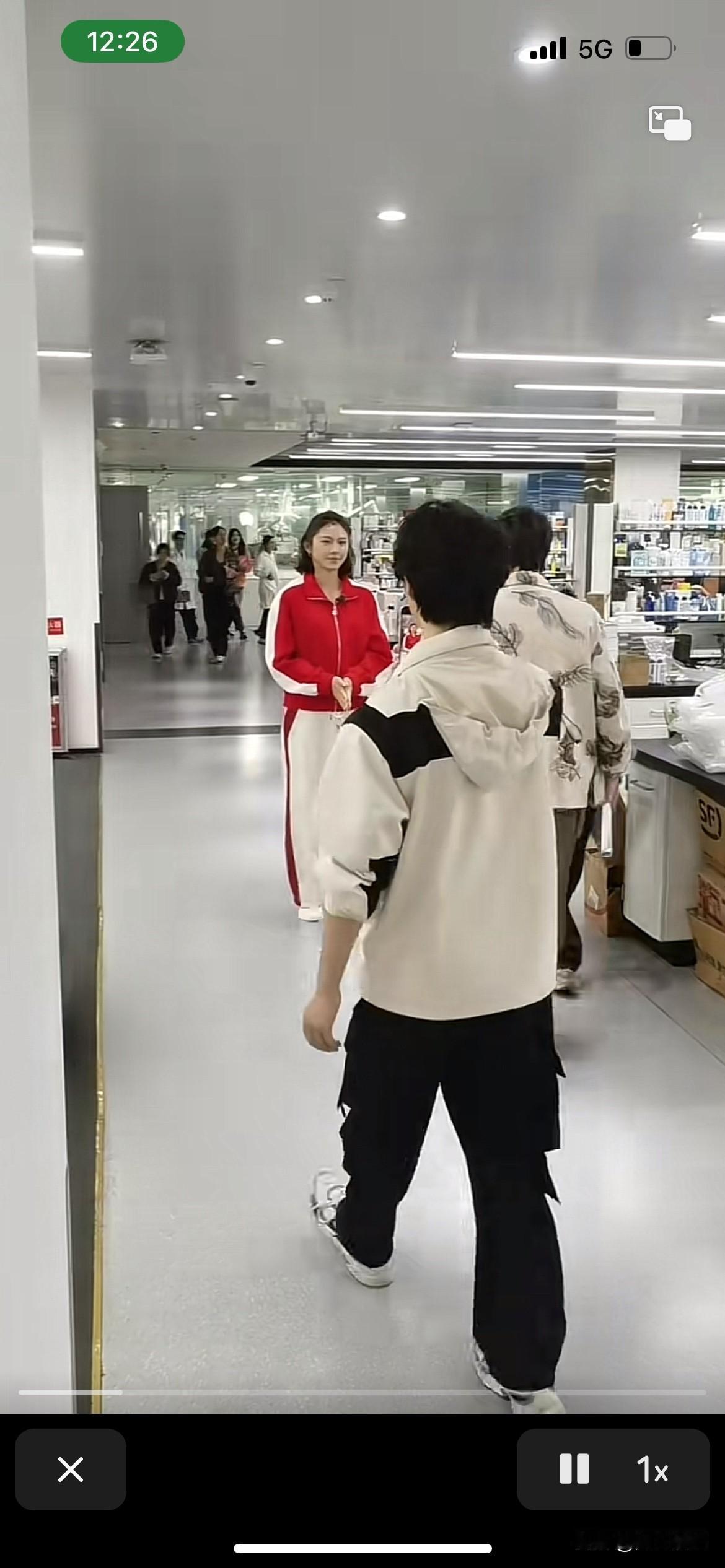 吴艳妮老师这个商业活动真的太多了，自己都没有想到有那么红，不过对于一位运动员来说