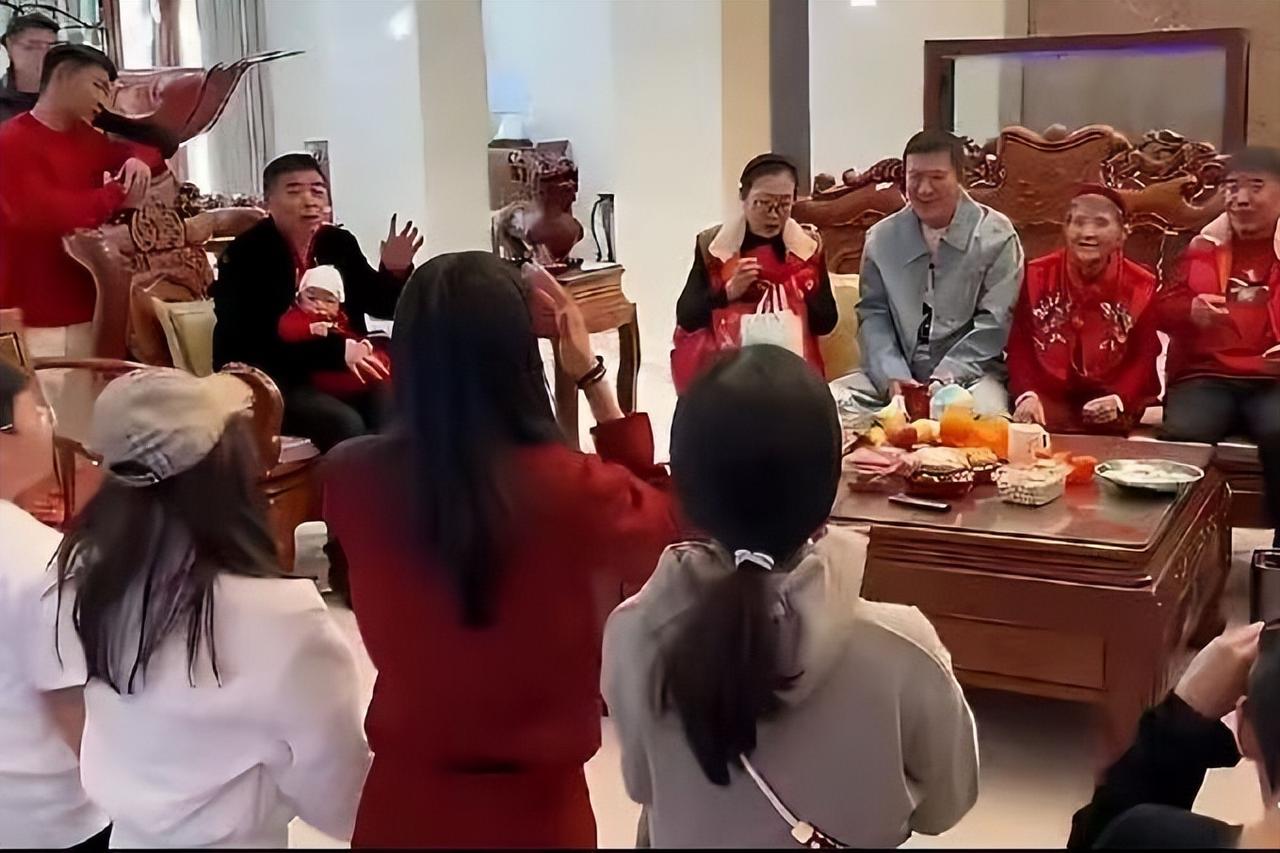 杨子，这次恐怕是“翻车”了！正月初三，与黄圣依离婚满一年的杨子，发布的保定老