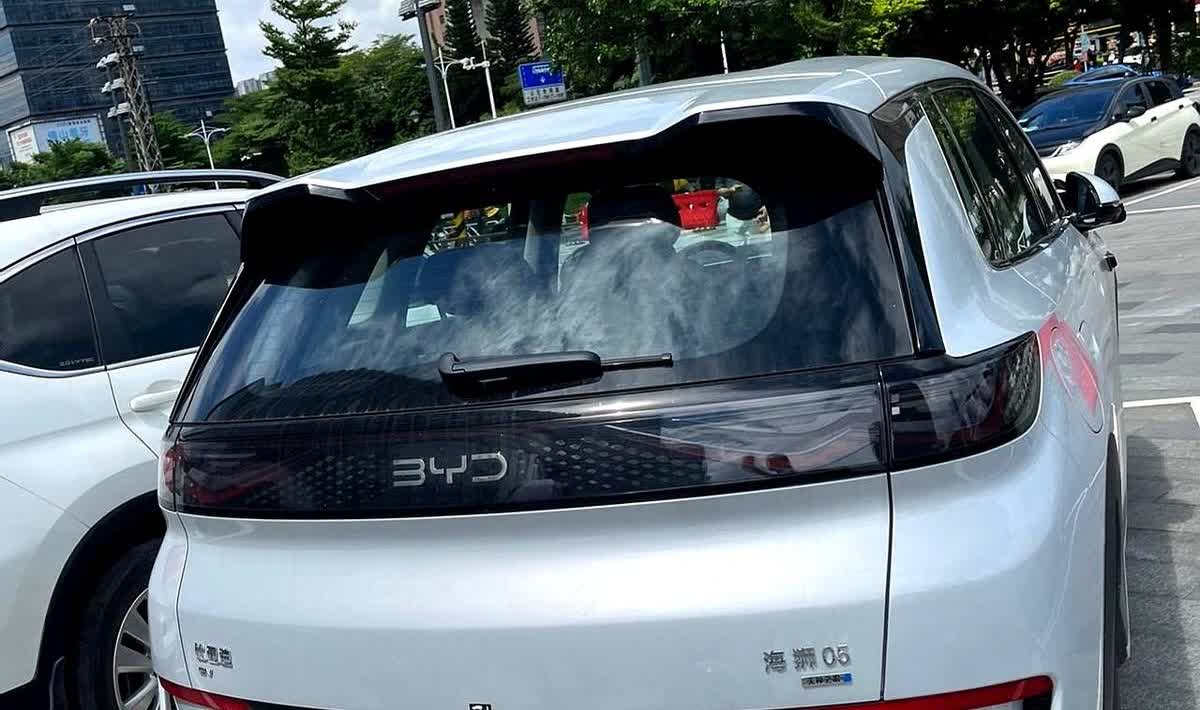 比亚迪宣布大降价，第二天我就定车海狮05EV了，现在开了半个多月，说真的特别后悔