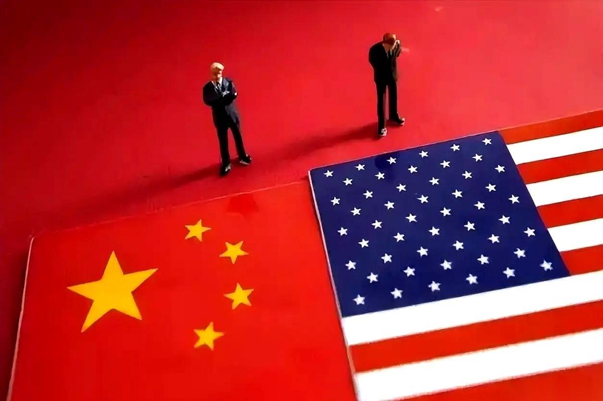 为啥总揪着咱们不放？说白了，就是家里揭不开锅了，欠了30多万亿的债，全世界扫了