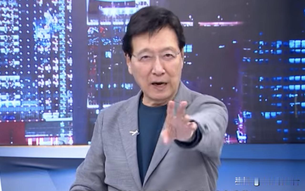 真搞不懂，赵少康得意个啥？看了昨天的《少康战情室》节目，赵少康在节目中的一些