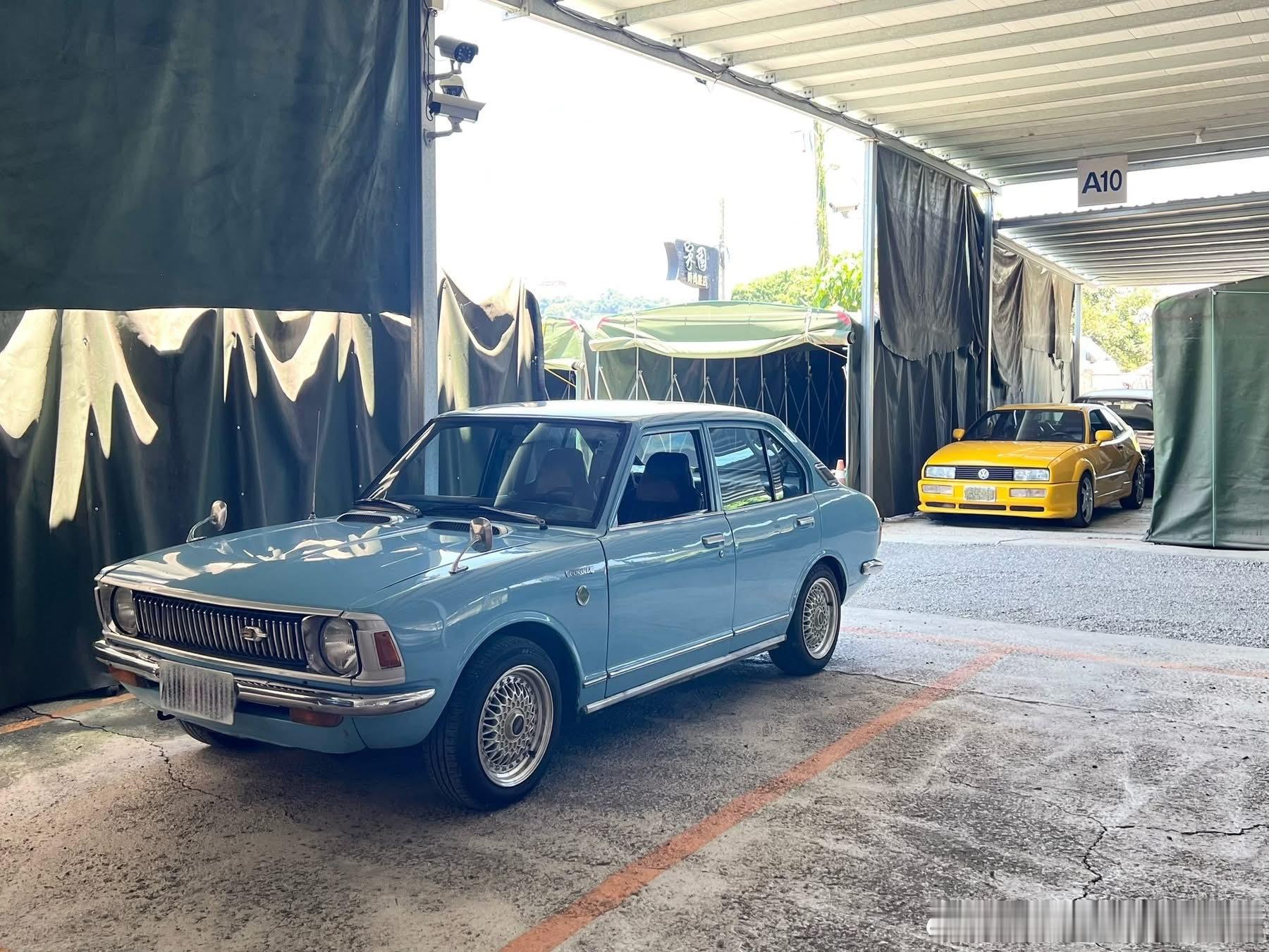 台湾老车1972年ToyotaCorollaMk2