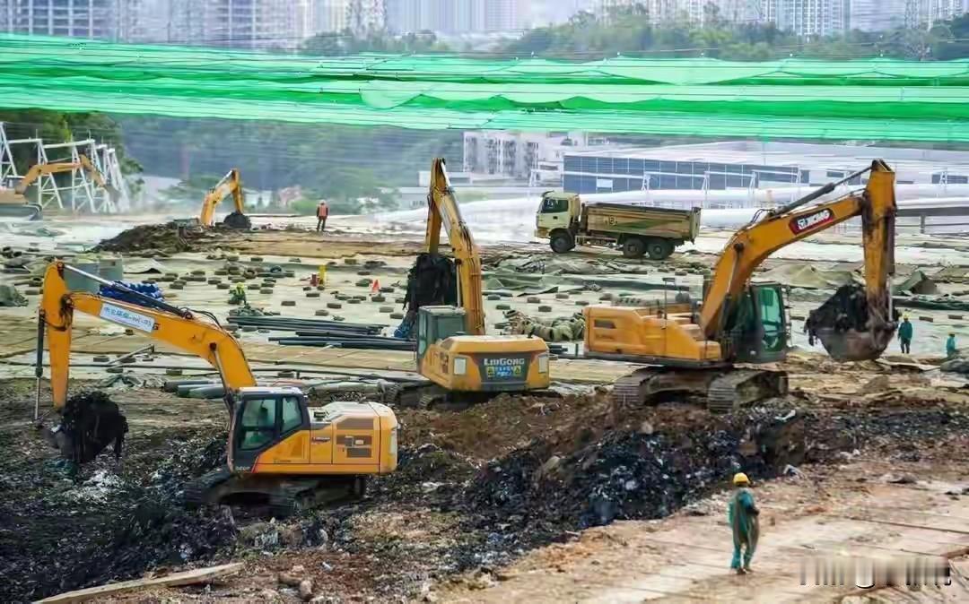 为什么要挖垃圾山？按这种垃圾处理方法，垃圾分类还有必要吗？深圳开挖110米高