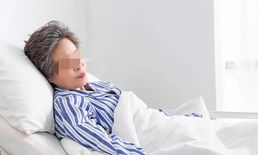 这是不孝！上海，一女子离婚后，女儿由前夫抚养，待女儿长大后，女子想认亲时，女儿就